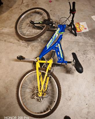 Montain bike 26'' Biammortizzata "Crazy bike" 