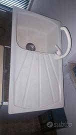 LAVELLO ELLECI con rubinetto 