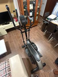 Ellittica elettronica con programmi vari