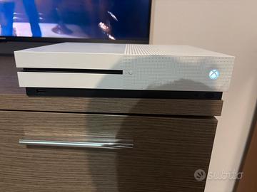 xbox one s 1TB+controller e cablaggi