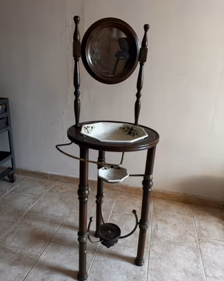Antico lavabo da camera vintage