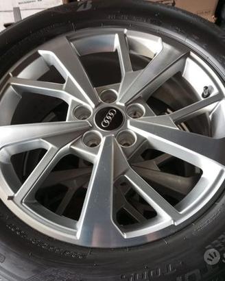 Cerchi in lega originali 18" AUDI Q3 con gomme