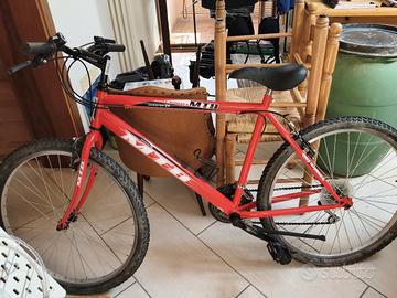 MTB rossa da donna o bambino/a taglia 26