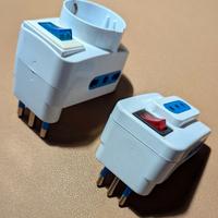 Due prese triple Safelink, con interruttore