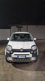 Panda cross 1.3 , 95 CV euro 6 diesel.