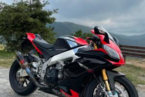 Aprilia RSV4 Factory APRC MY'11