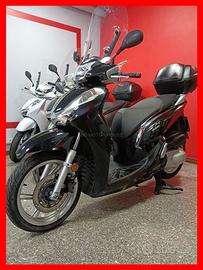 Honda sh 300+motore revisionato+rate+permute+casco