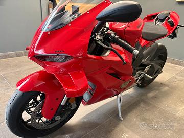 Ducati Panigale V4 2025