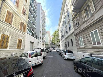 CANTINE - 10M² - VIA I. CROCE, 8 (TS)