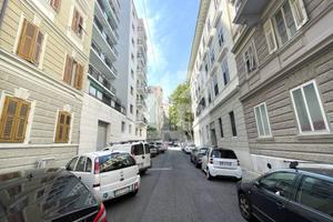 CANTINE - 10M² - VIA I. CROCE, 8 (TS)