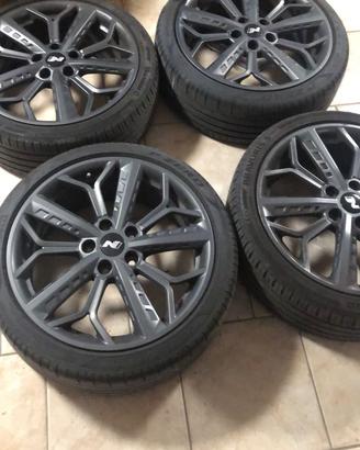 gomme estive con cerchioni originali Hyundai