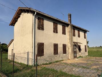 Rustico casale a Conselve di 1600 mq totali