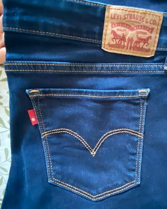 Jeans Levi’s modello 711 skinny