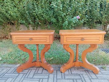 Coppia comodini in legno massello metà Novecento 