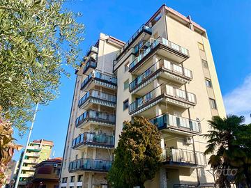 ULTIMO PIANO: APPARTAMENTO ESCLUSIVO DI OLTRE 1...