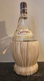 fiaschetta da vino da tavola impagliata