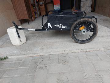 Piccolo rimorchio per bicicletta 