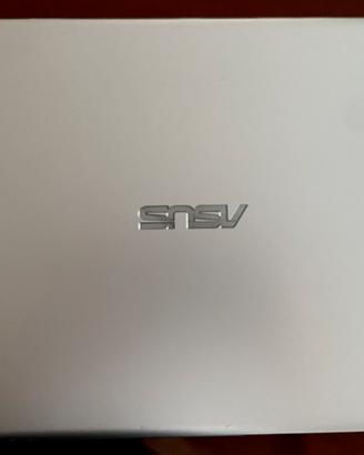 ASUS VivoBook 15