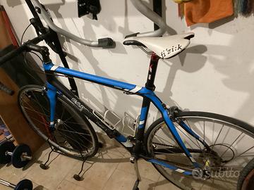 Bici da corsa in carbonio