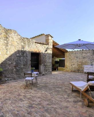 Rustico / Casale di 220 m² con 5 locali a Monterig