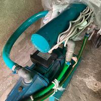 Motopompa autoadescante