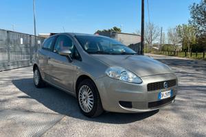 FIAT Grande Punto - solo 100.000 KM