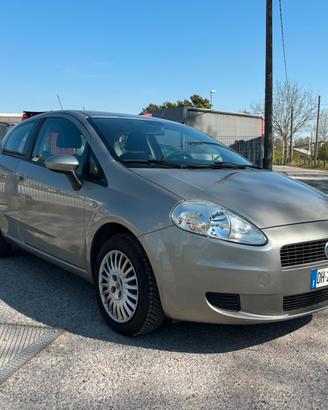 FIAT Grande Punto - solo 100.000 KM