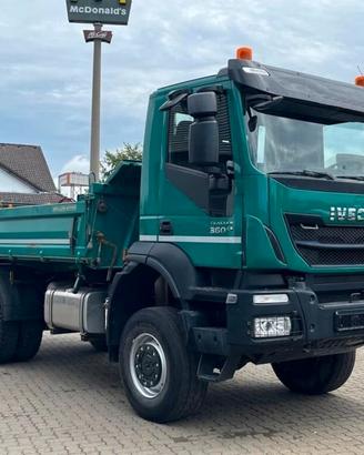 Iveco trakker 4x4 ribaltabile