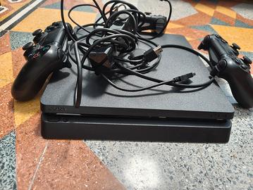 PlayStation 4 slim+14 giochi+ 3 controller+CAM 