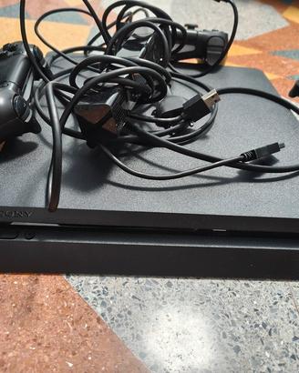 PlayStation 4 slim+14 giochi+ 3 controller+CAM 