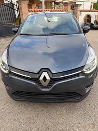 Renault Clio Moschino zen
