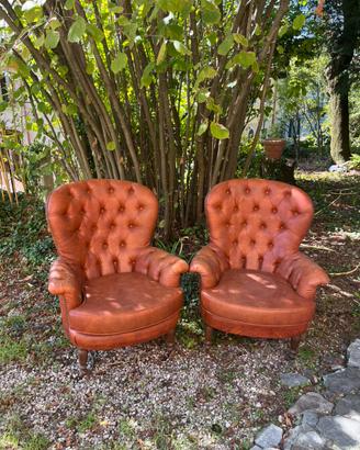 Coppia di poltrone cognac similpelle Chesterfield