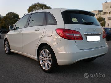 Mercedes classe B 1.5 td 110 cv, da vetrina