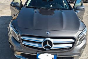 MERCEDES GLA 200
