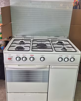 cucina 5 fuochi a gas