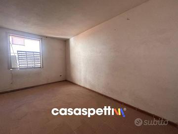 Casa indipendente di 442 m² con più di 5 locali e 