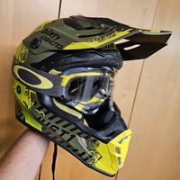 casco enduro just 1 e maschera oakley