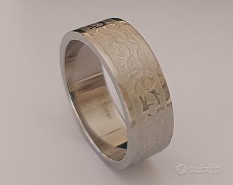 Anello Uomo con incisione tribale 
