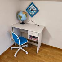 scrivania più sedia