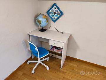 scrivania più sedia