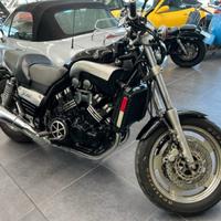 YAMAHA VMAX 1200
