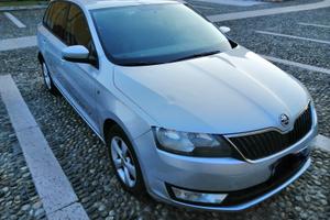 Skoda Rapid Spaceback 1.6 TDI (90 cv) DSG