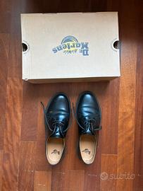Dr Martens smooth nere