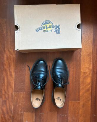 Dr Martens smooth nere