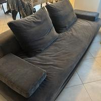 Divano 3 posti grigio scuro in velluto