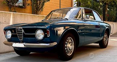 Alfa Romeo Giulia GT 1300 Junior