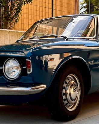 Alfa Romeo Giulia GT 1300 Junior