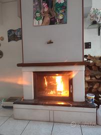 rivestimento di camino palazzetti. 