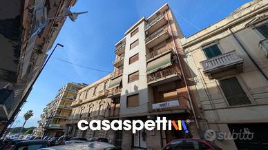 Appartamento di 180 m² con 5 locali a Reggio Calab