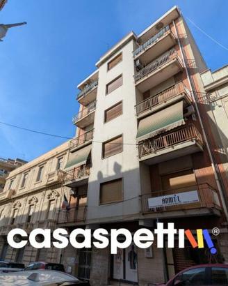 Appartamento di 180 m² con 5 locali a Reggio Calab